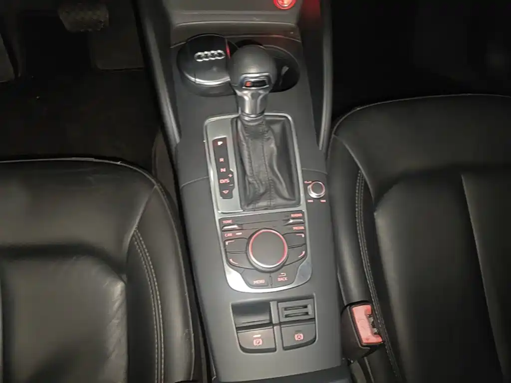 Audi A3 2015 — фото 14