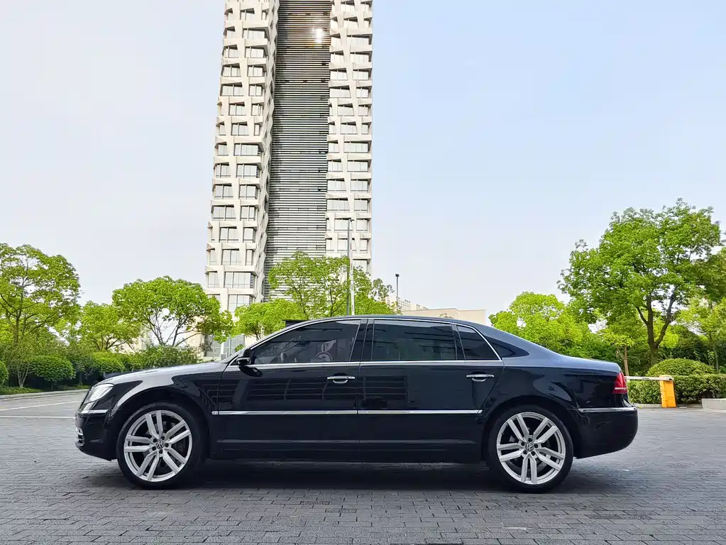 Volkswagen Phaeton 2011