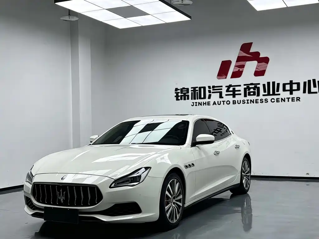 Maserati Quattroporte 2018 — фото 1