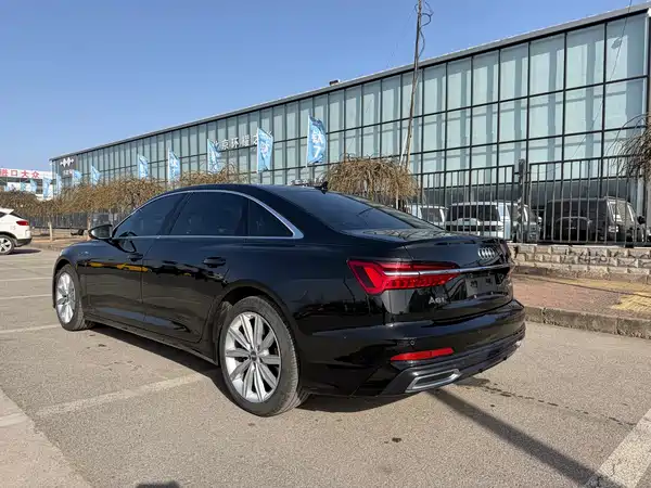Audi A6L 2022