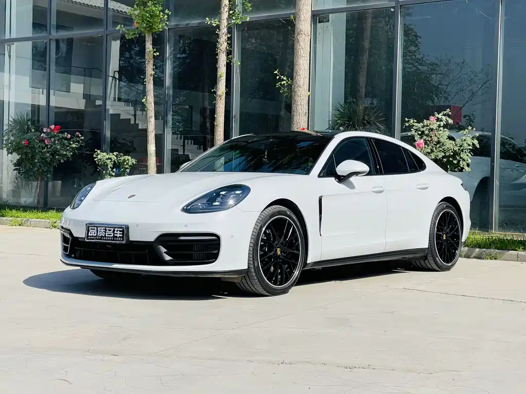 Porsche Panamera 2022 — фото 1
