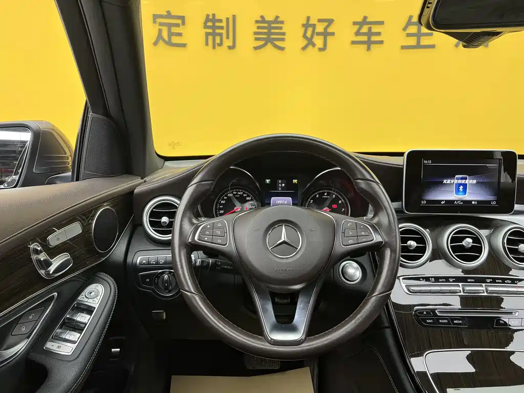 Mercedes-Benz GLC 2018 — фото 10