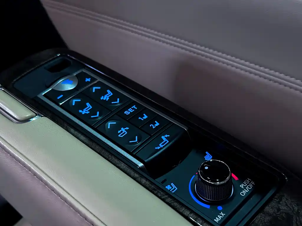 Toyota Vellfire 2022 — фото 12