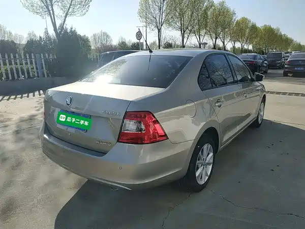 Skoda Rapid 2015