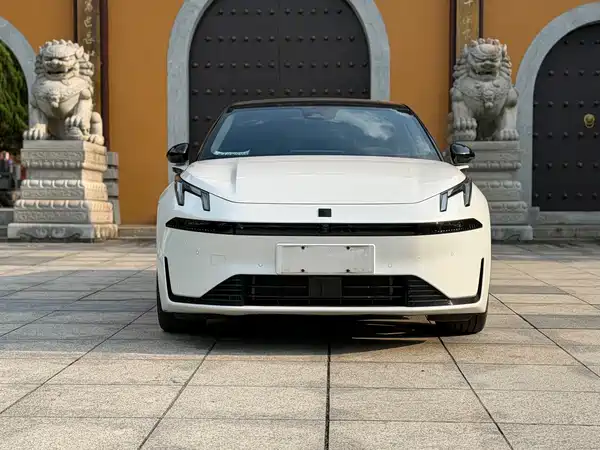 Lynk & Co 07 EM-P 2024
