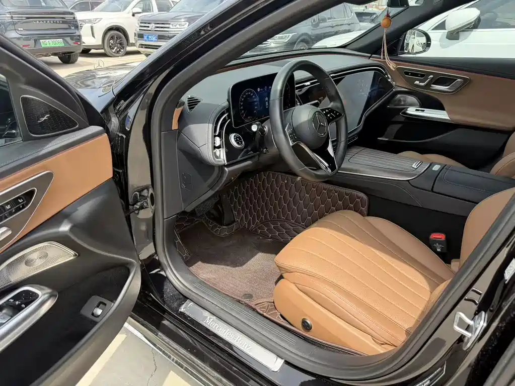Mercedes-Benz E-Class 2024