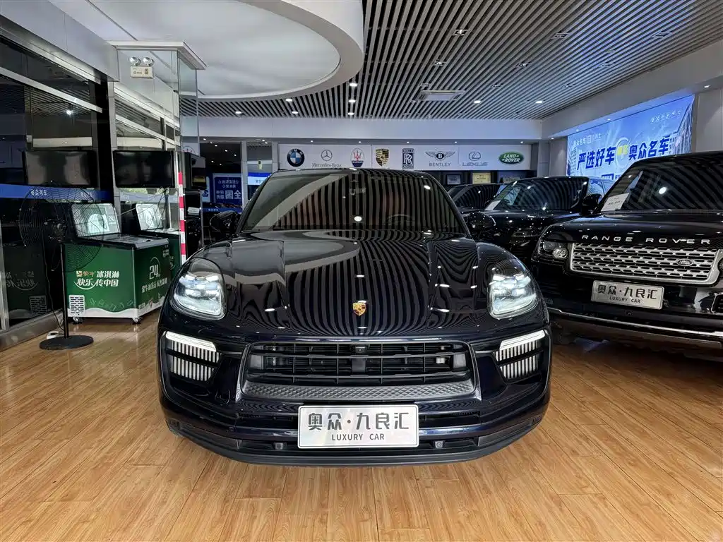 Porsche Macan 2022
