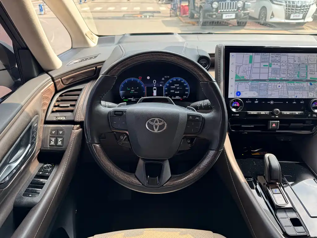 Toyota Alphard 2024 — фото 16