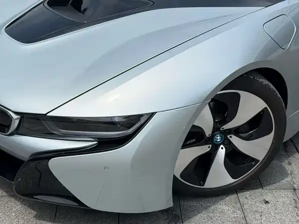 BMW i8 2016