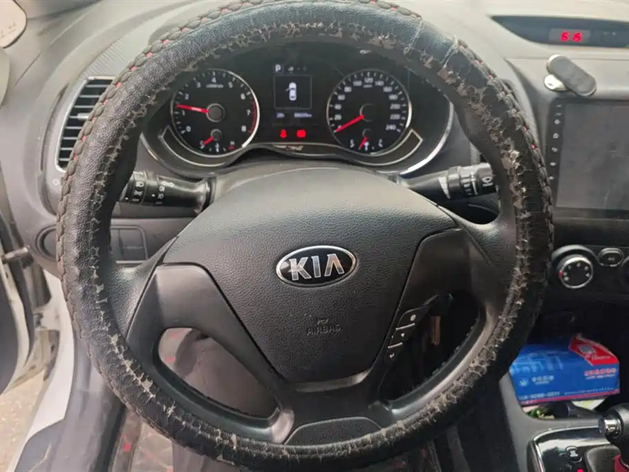 Kia K3 2018 — фото 15