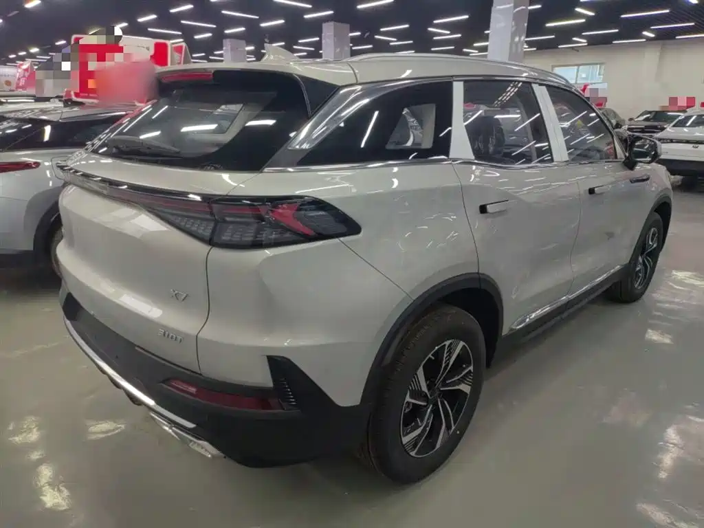 BAIC X7 2025 — фото 7