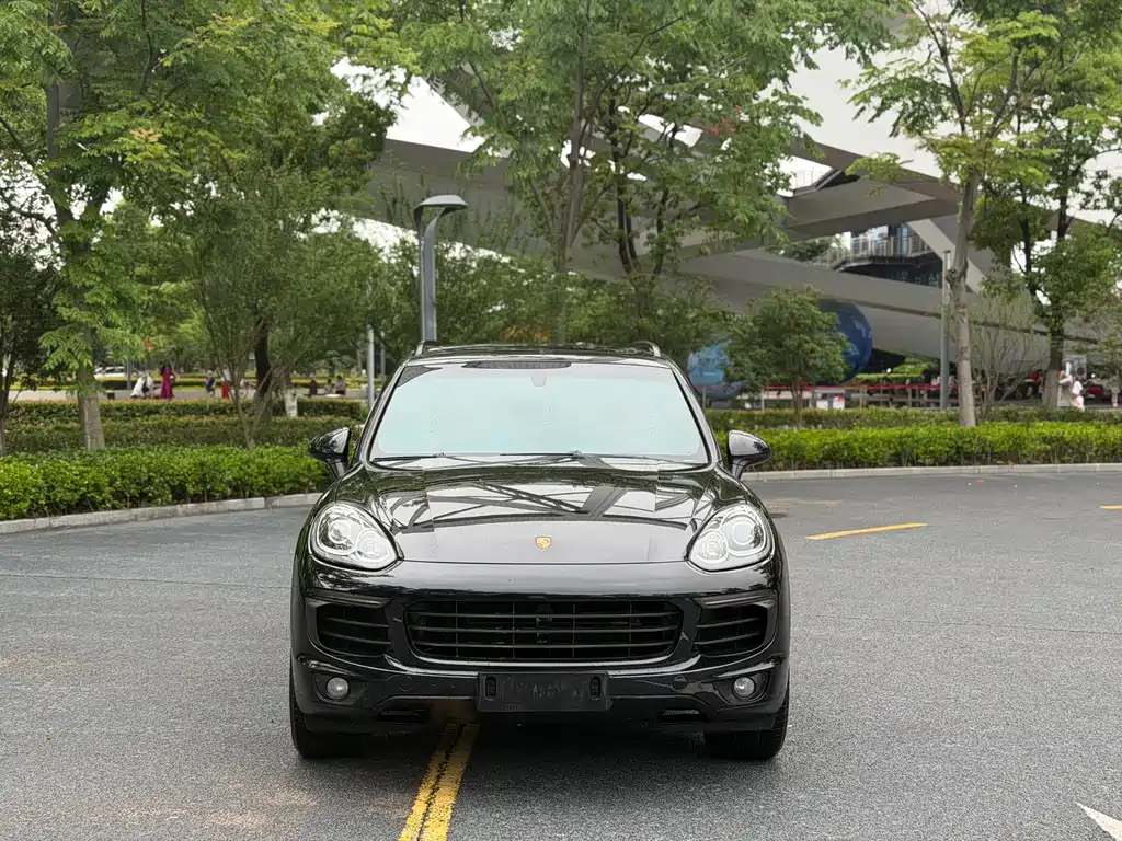 Porsche Cayenne 2017 — фото 2