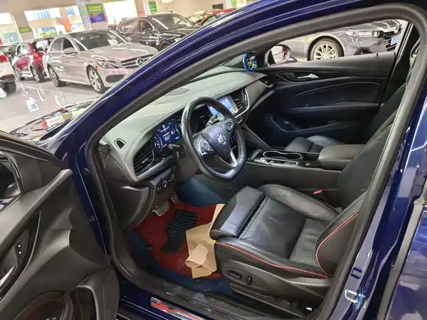 Buick Regal 2021