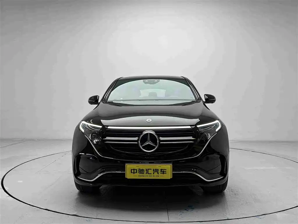 Mercedes-Benz EQC 2022 — фото 2