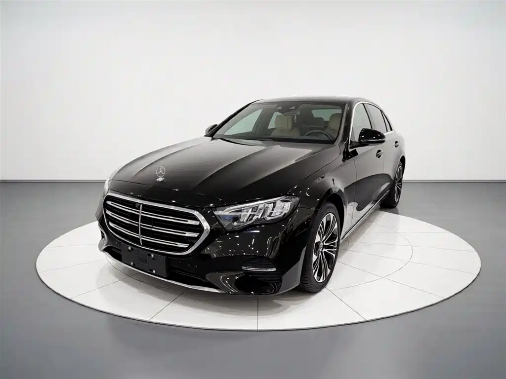 Mercedes-Benz E-Class 2025 — фото 2