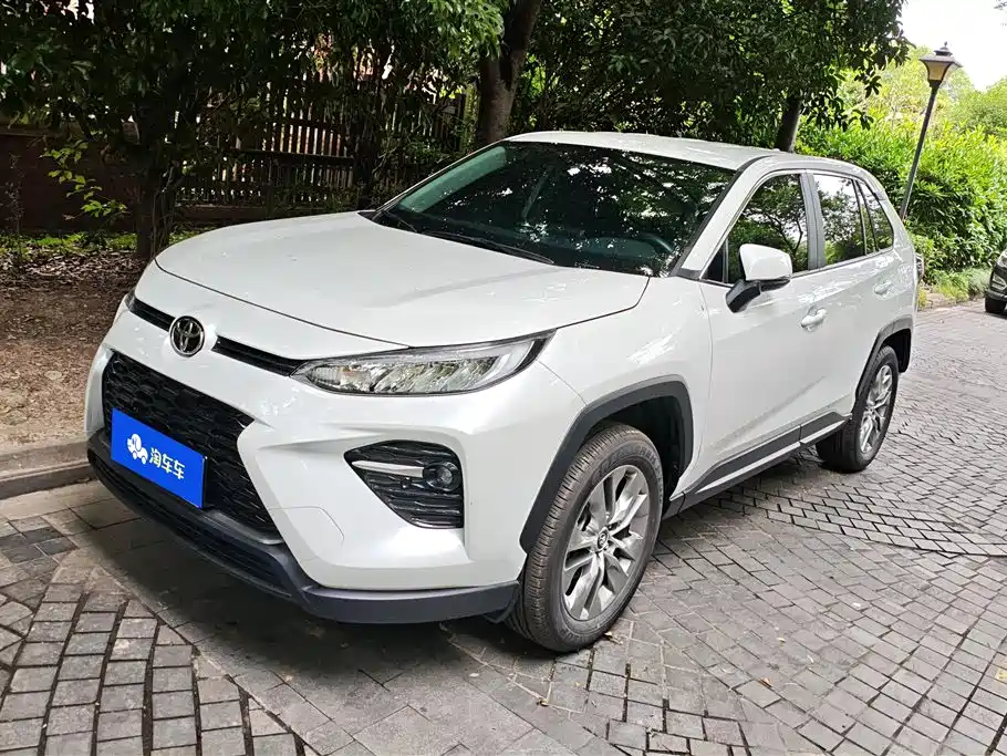Toyota Wildlander 2025 — фото 1