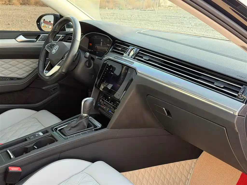 Volkswagen Magotan 2024 — фото 12