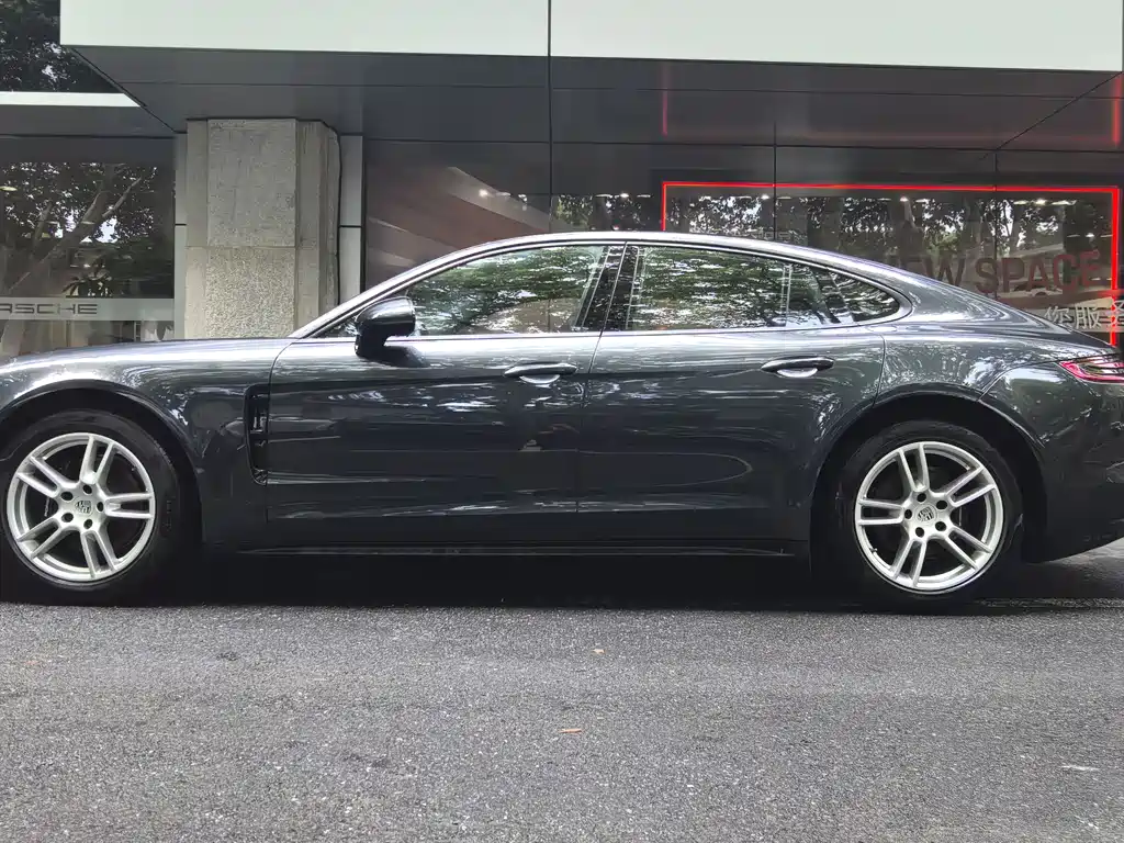 Porsche Panamera 2020