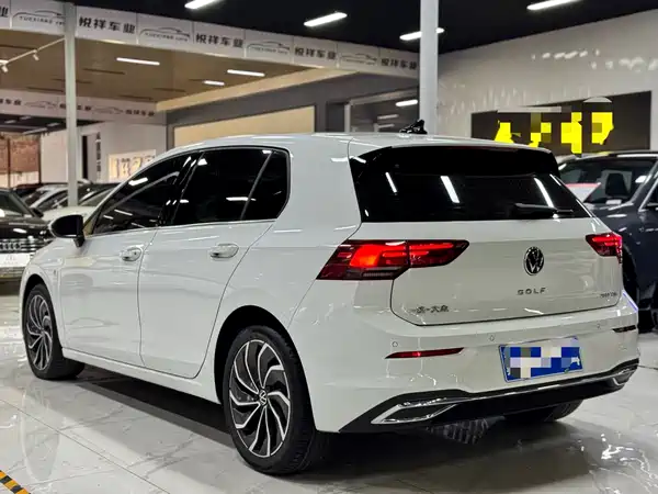 Volkswagen Golf 2023