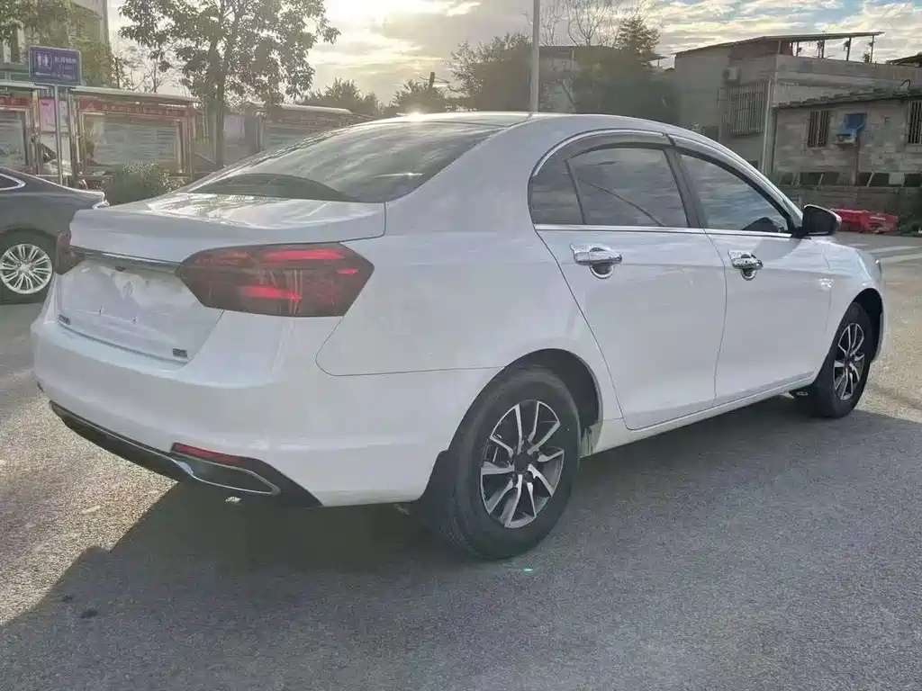 Geely Emgrand 2019