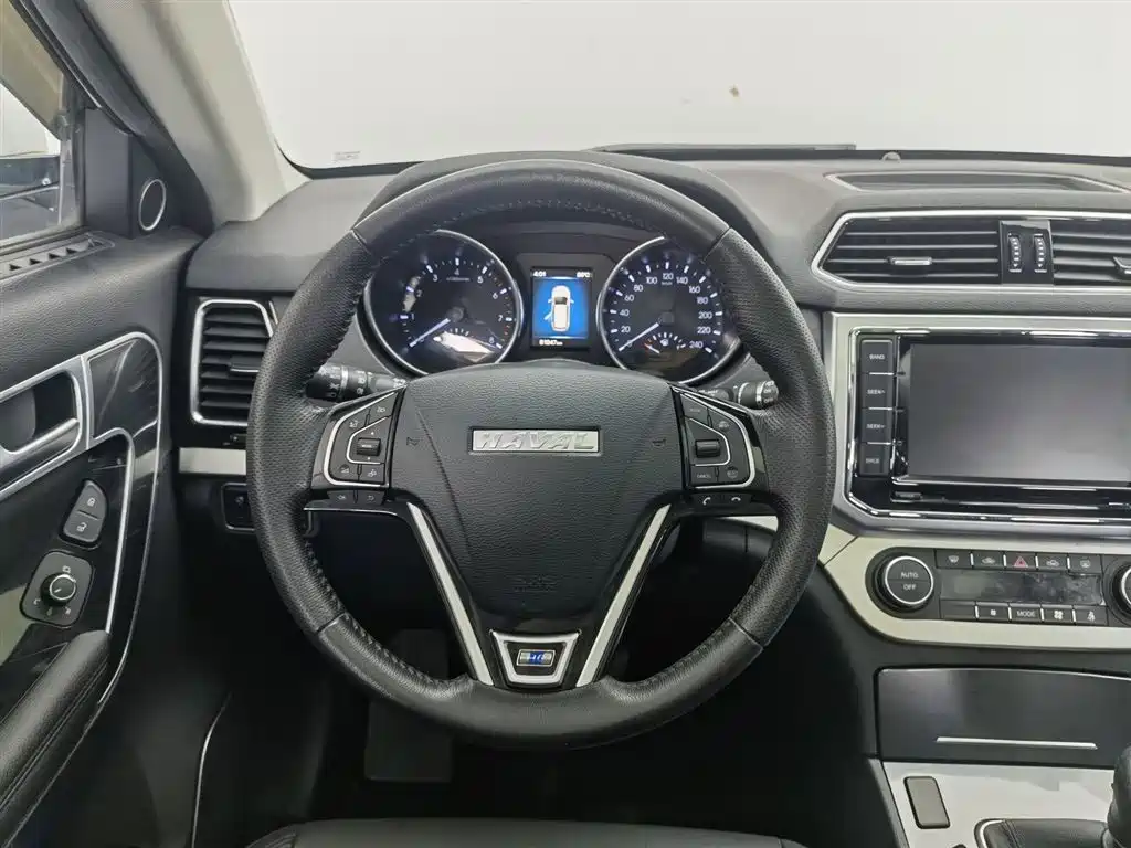 Haval H6 Coupe 2017 — фото 11