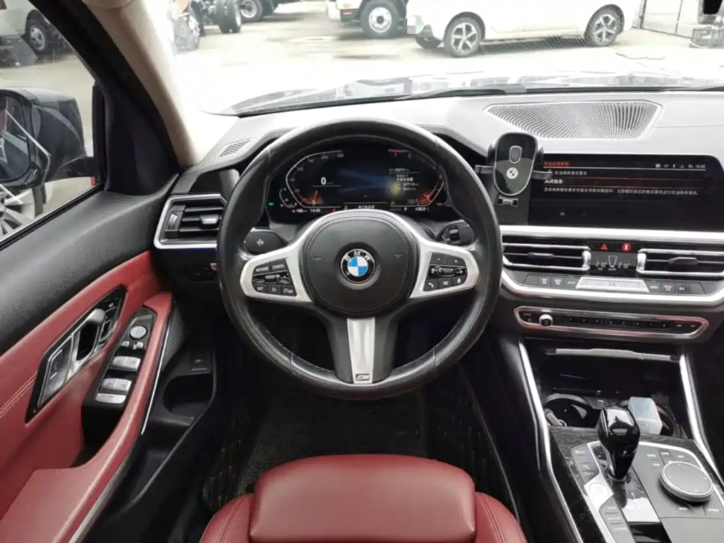 BMW 3 Series 2022 — фото 17
