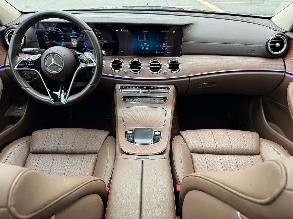 Mercedes-Benz E-Class 2023 — фото 20