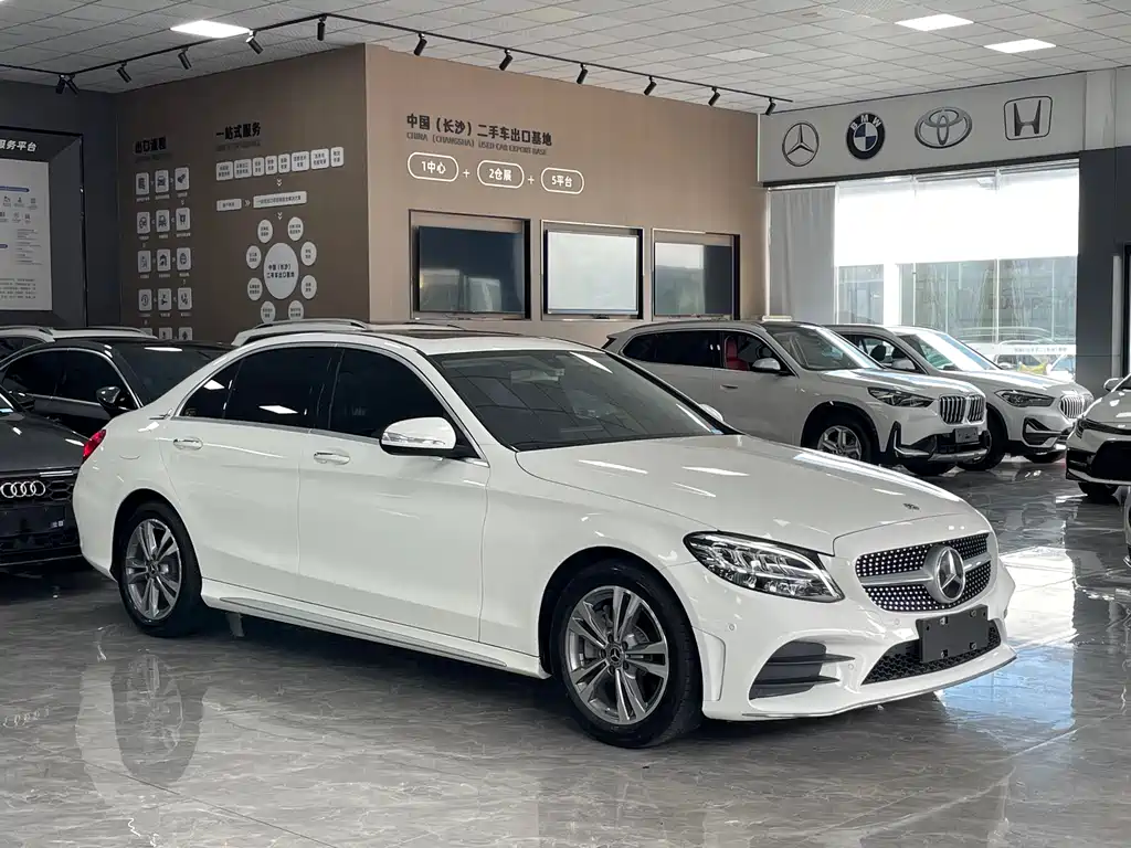 Mercedes-Benz C-Class 2020