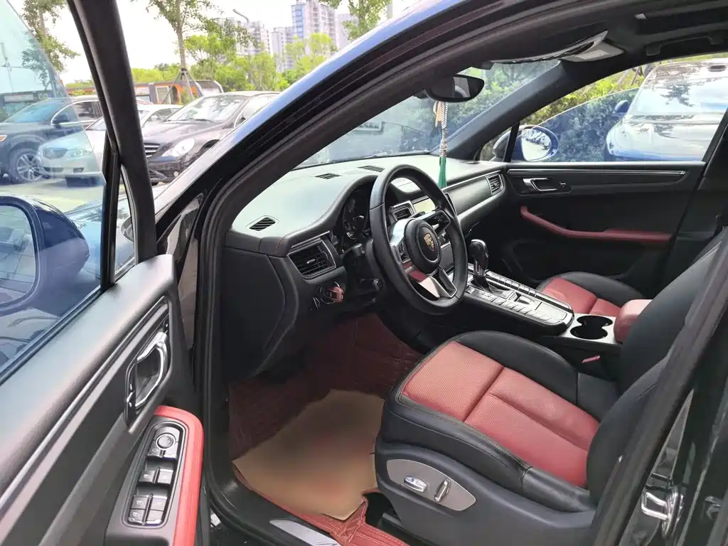 Porsche Macan 2015 — фото 15