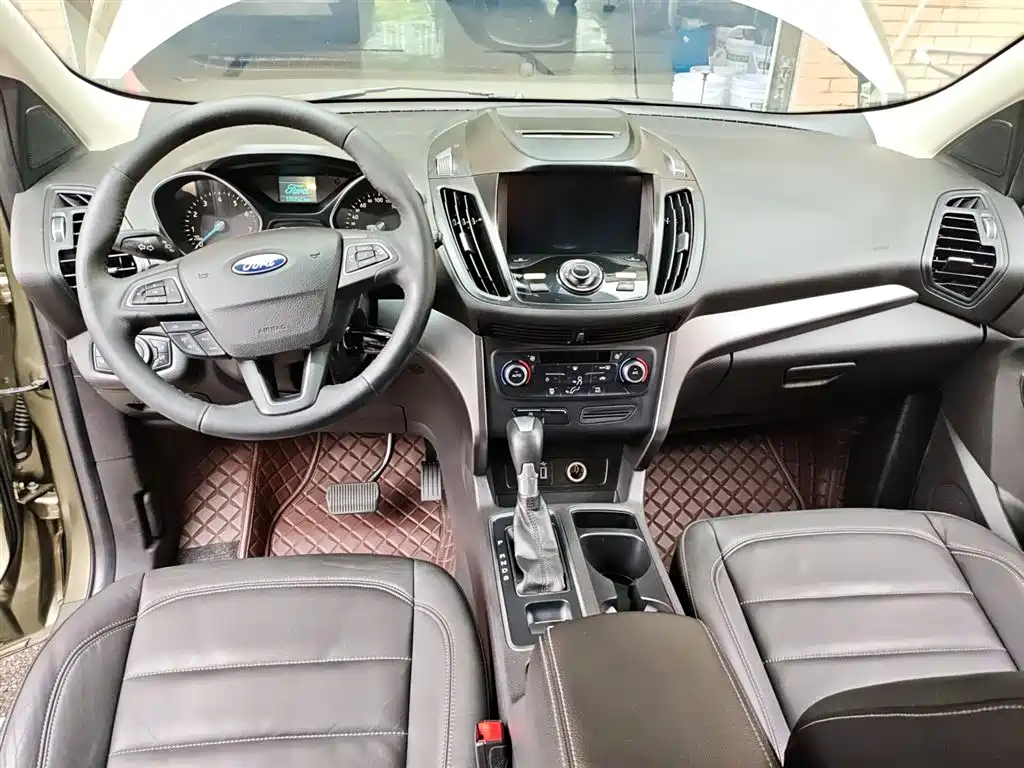 Ford Kuga 2017 — фото 10