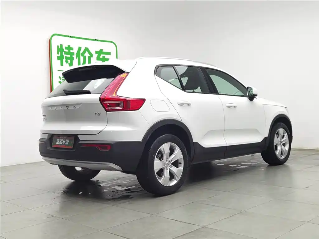 Volvo XC40 2020 — фото 2
