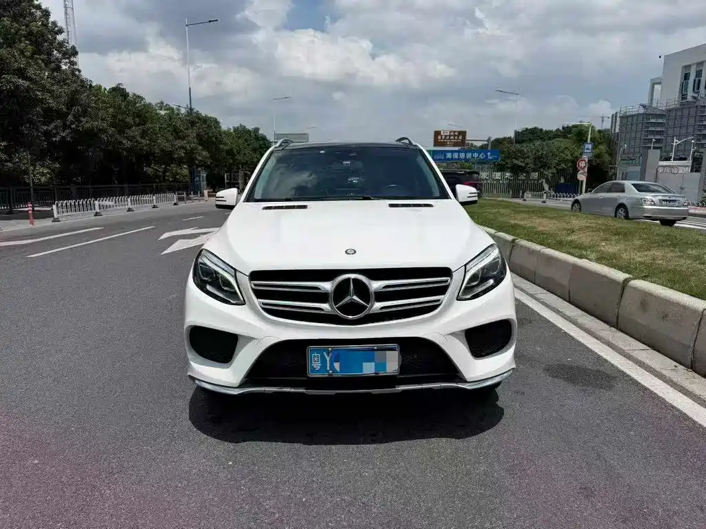 Mercedes-Benz GLE 2017 — фото 2