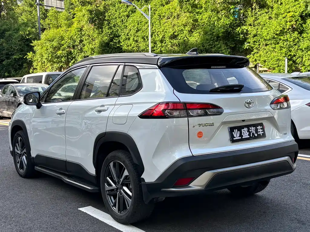 Toyota Frontlander 2022