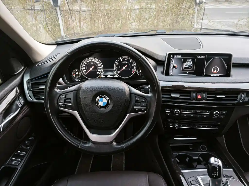 BMW X5 2018 — фото 16