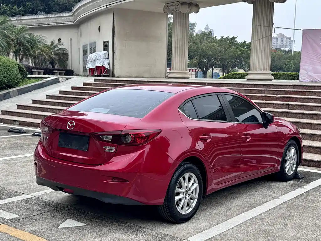 Mazda 3 Axela 2018 — фото 9