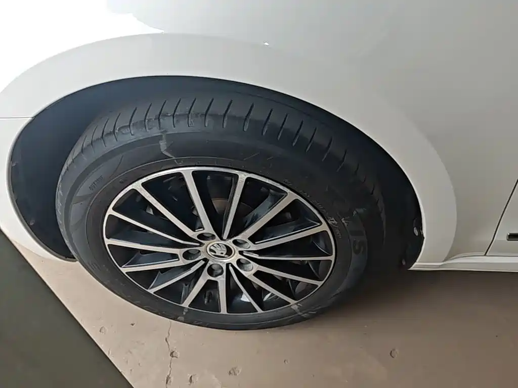 Skoda Octavia 2021 — фото 23