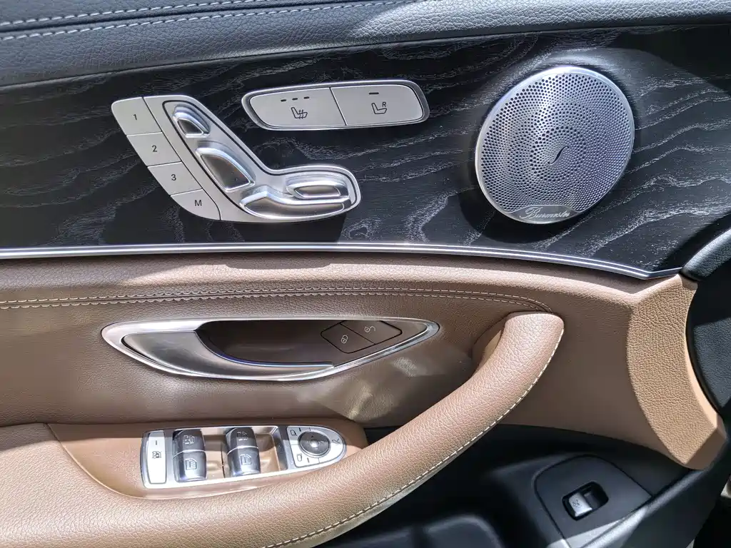Mercedes-Benz E-Class 2018 — фото 8