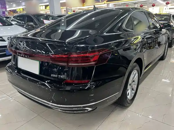 Volkswagen Passat 2025