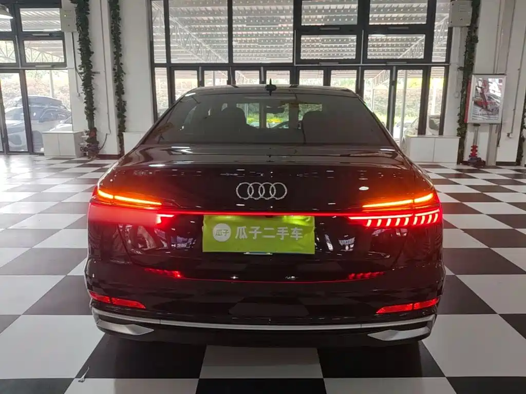 Audi A6L 2020
