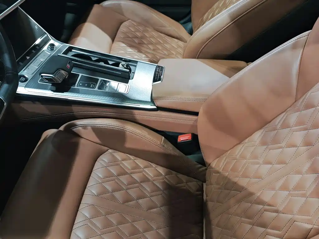 Audi A7L 2022 — фото 15