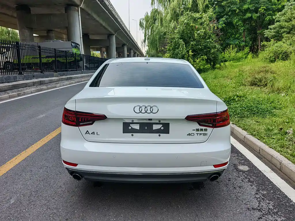 Audi A4L 2018 — фото 15