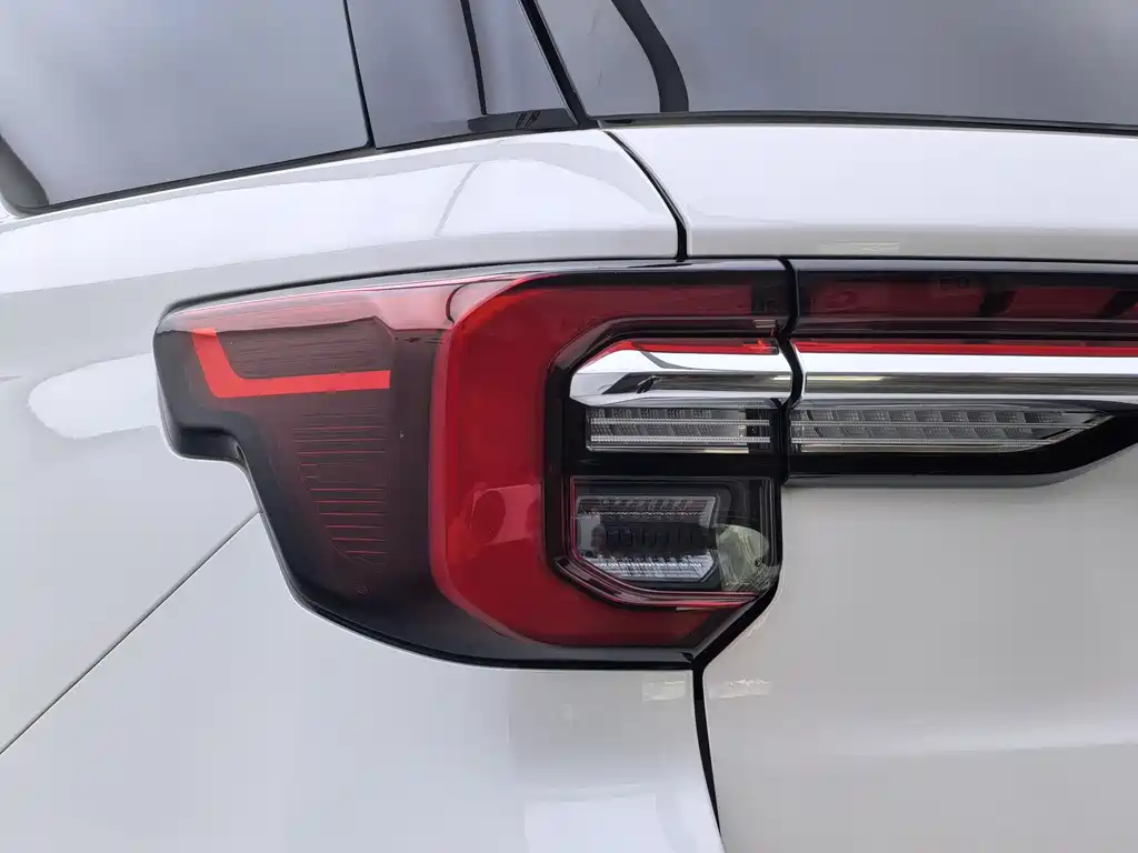 Ford Explorer 2023 — фото 30