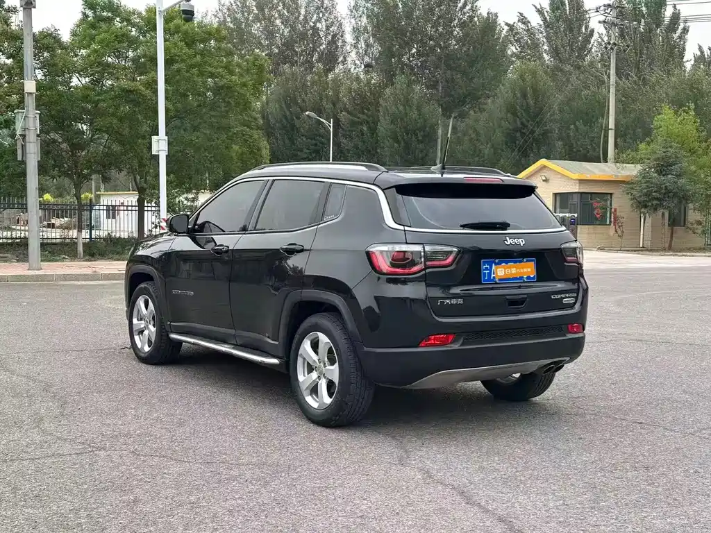 Jeep Compass 2019 — фото 8