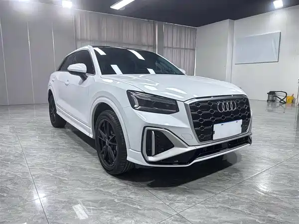 Audi Q2L 2023
