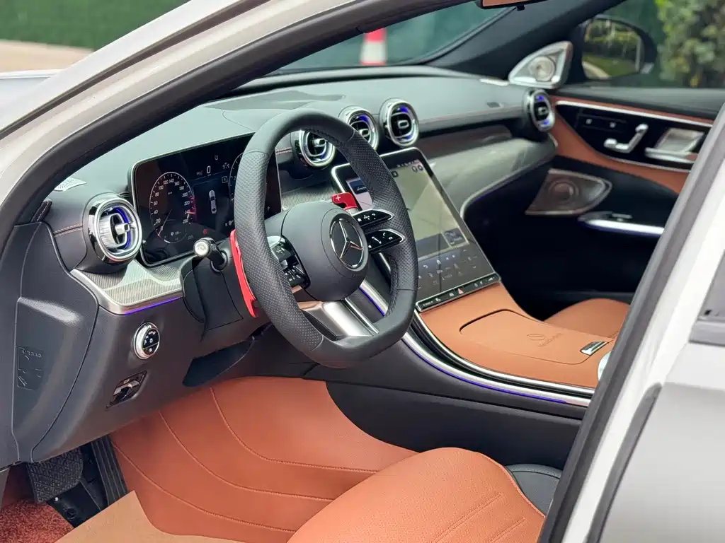 Mercedes-Benz C-Class 2024 — фото 13