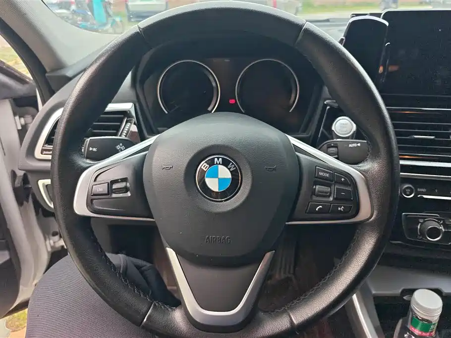 BMW 1 Series 2021 — фото 15