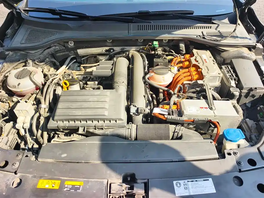 Volkswagen Passat PHEV 2023 — фото 10