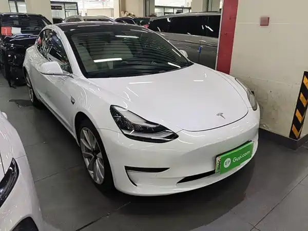 Tesla Model 3 2020