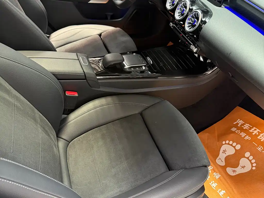 Mercedes-Benz A-Class 2021 — фото 17
