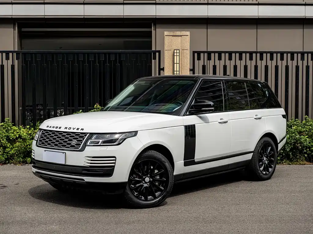 Land Rover Range Rover 2020 — фото 1